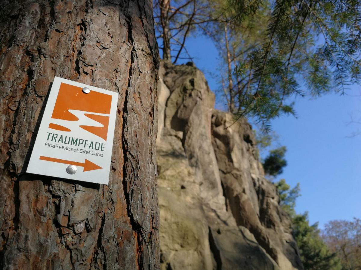 Wandertraum Johann - Fewo Eifel Kruft Exteriör bild